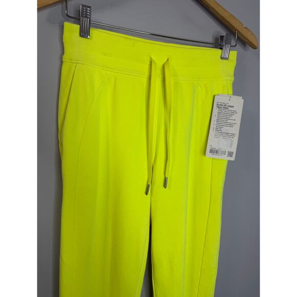 Lululemon Scuba High-Rise French Terry Jogger Neon Highlight Yellow Womens 4 New - Picture 3 of 11